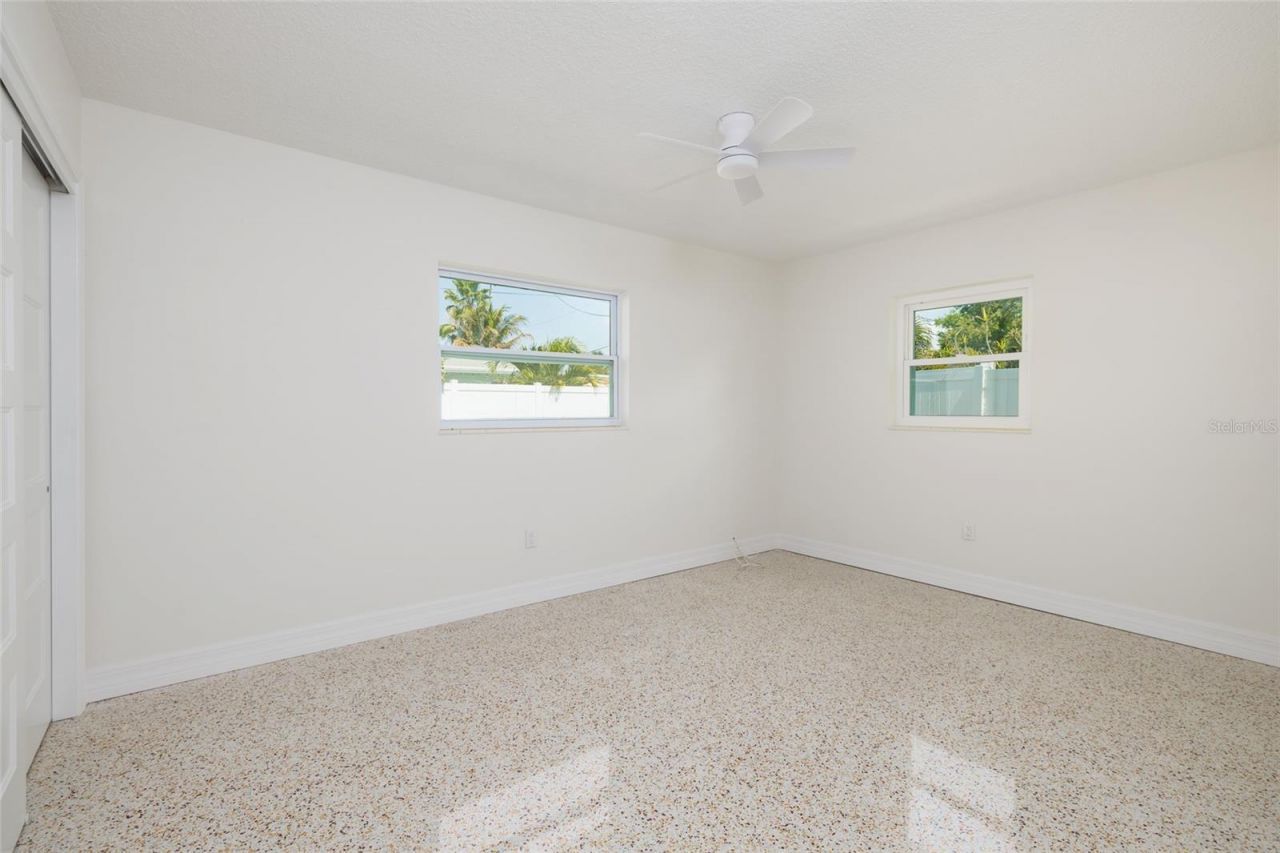 2107 Dolphin Boulevard S, Saint Petersburg, FL 33707 Photo