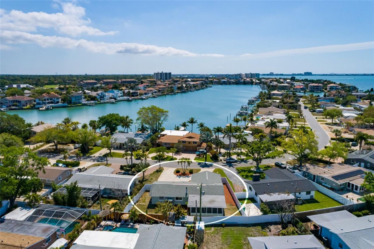 2107 Dolphin Boulevard S, Saint Petersburg, FL 33707 Photo