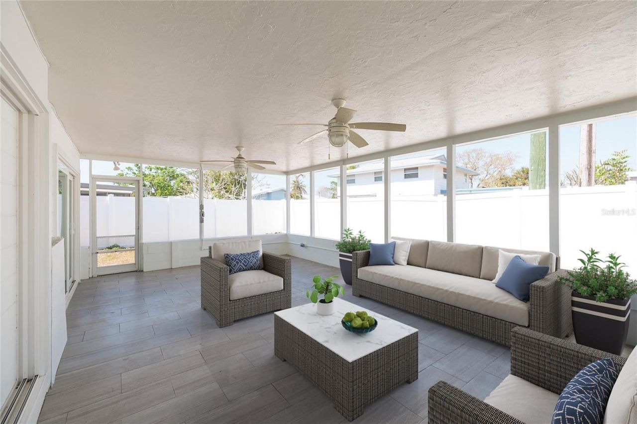 2107 Dolphin Boulevard S, Saint Petersburg, FL 33707 Photo