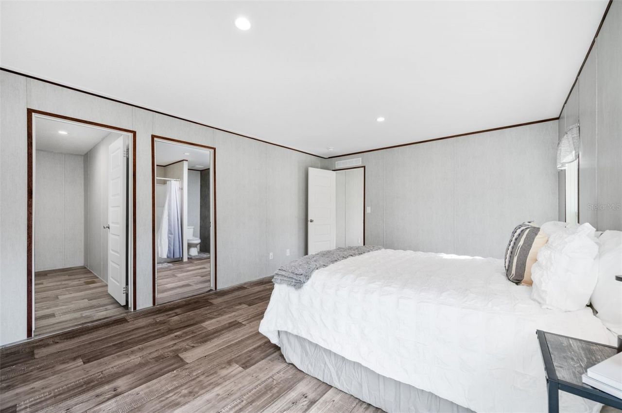 6951 NE 104 Court, Bronson, FL 32621 Photo