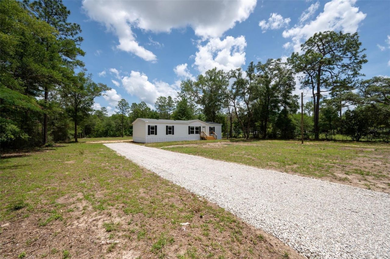 6951 NE 104 Court, Bronson, FL 32621 Photo