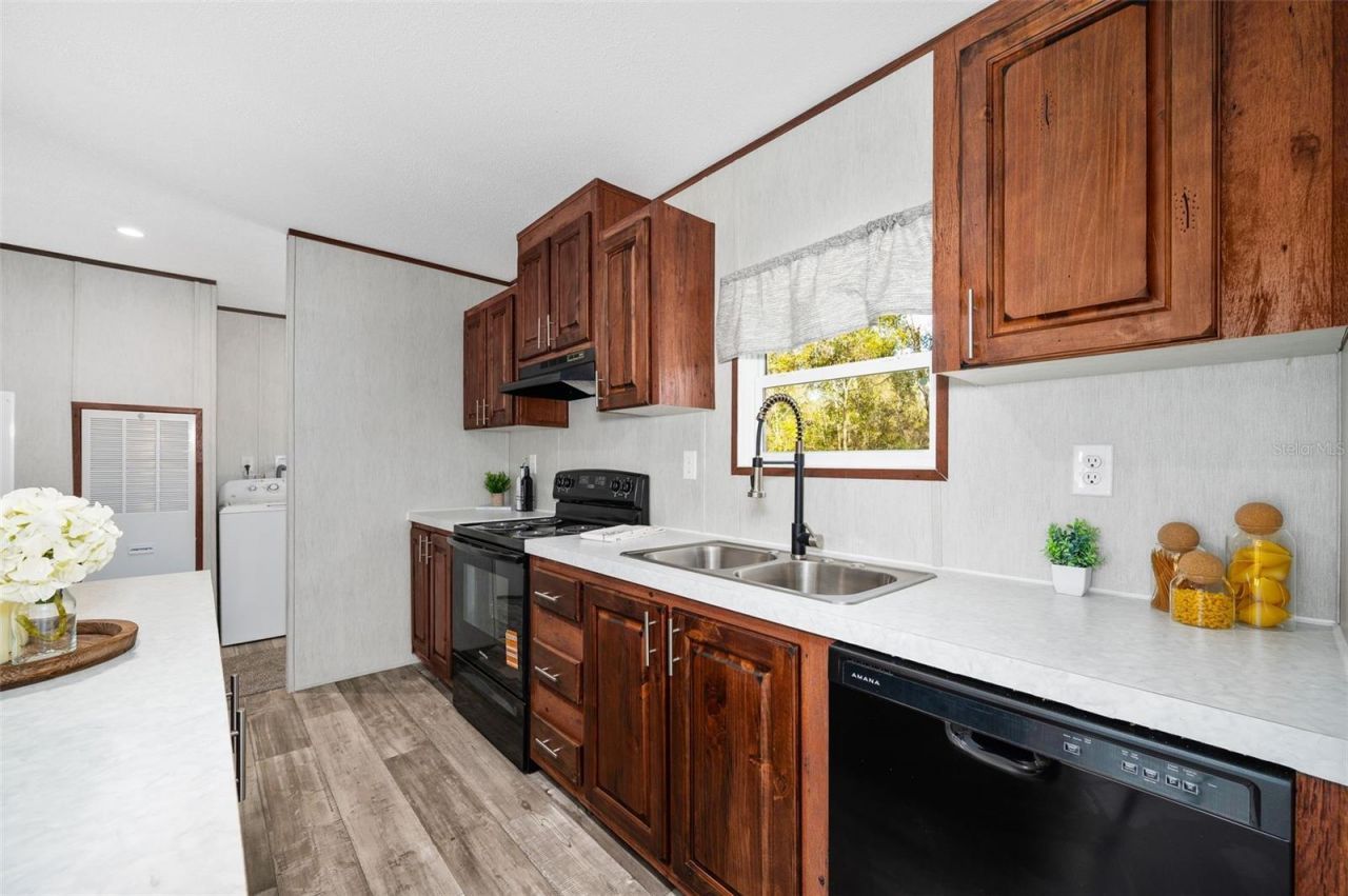 6951 NE 104 Court, Bronson, FL 32621 Photo