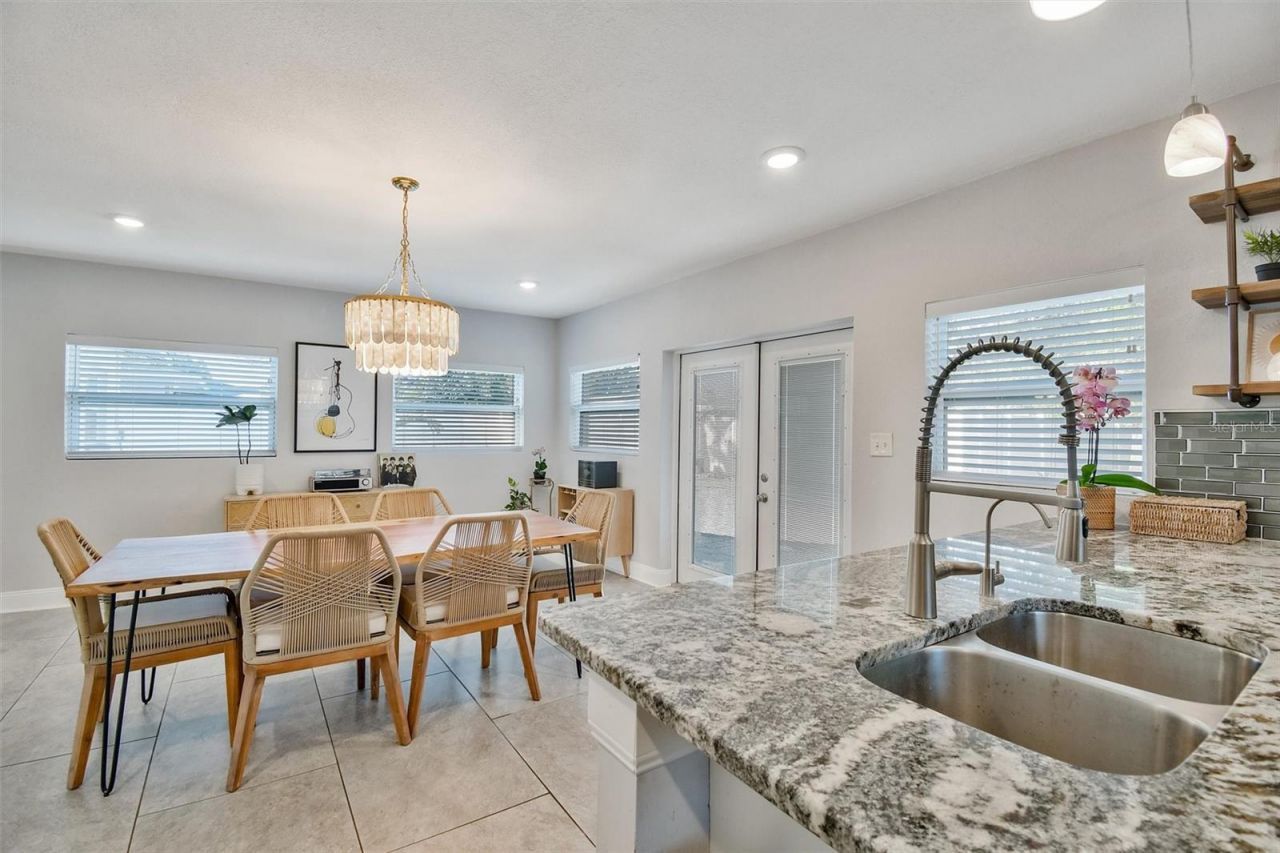 7330 17th Way N, Saint Petersburg, FL 33702 Photo