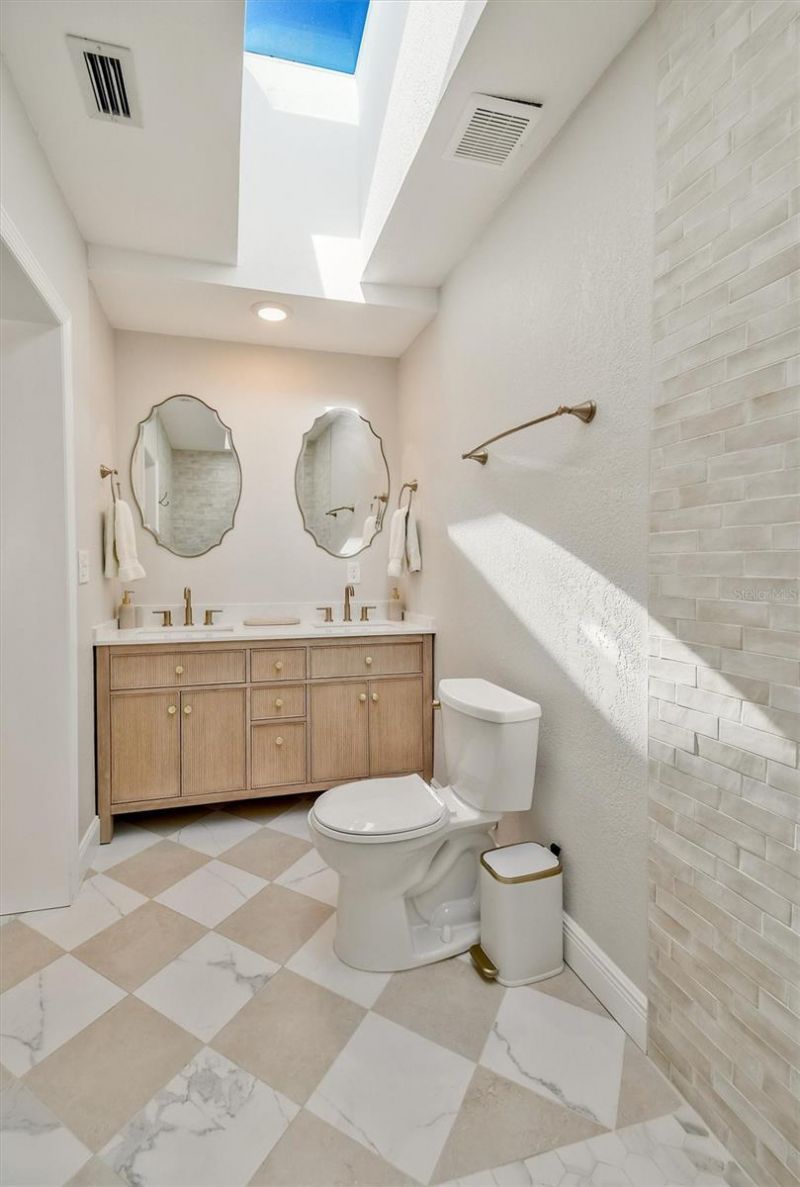 7330 17th Way N, Saint Petersburg, FL 33702 Photo