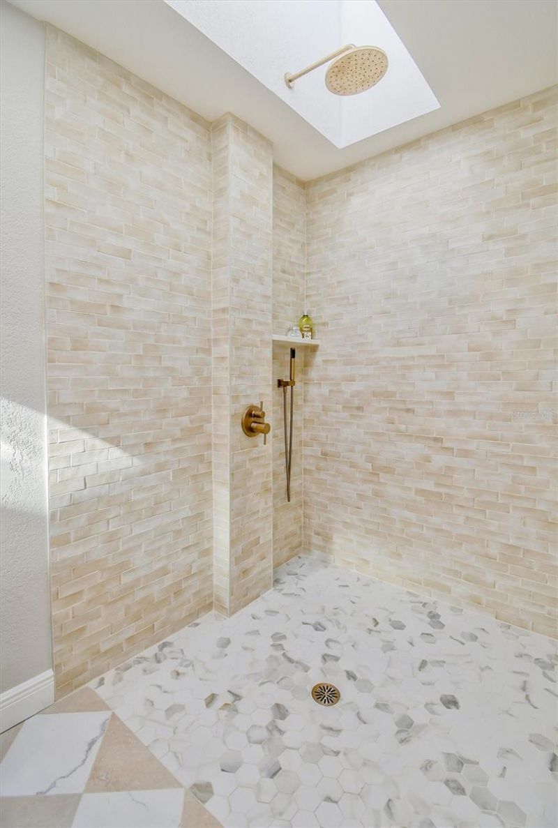 7330 17th Way N, Saint Petersburg, FL 33702 Photo