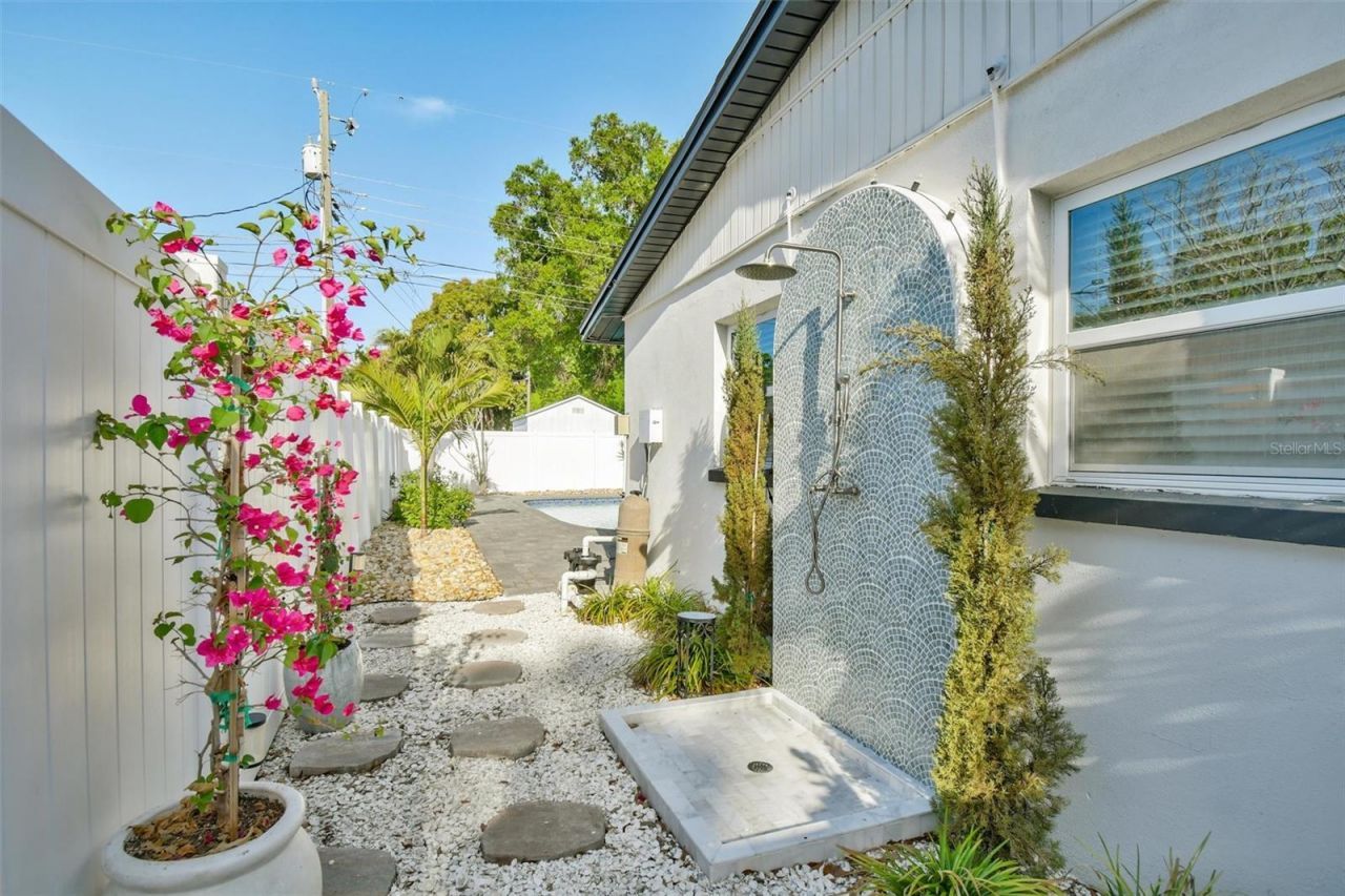 7330 17th Way N, Saint Petersburg, FL 33702 Photo