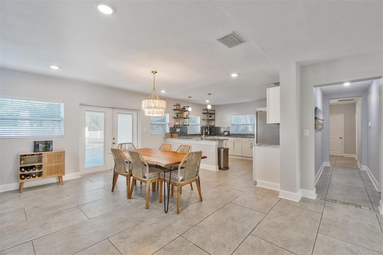 7330 17th Way N, Saint Petersburg, FL 33702 Photo