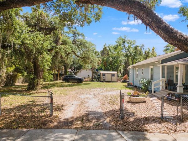 1011 E 24TH AVENUE , TAMPA, FL 33605