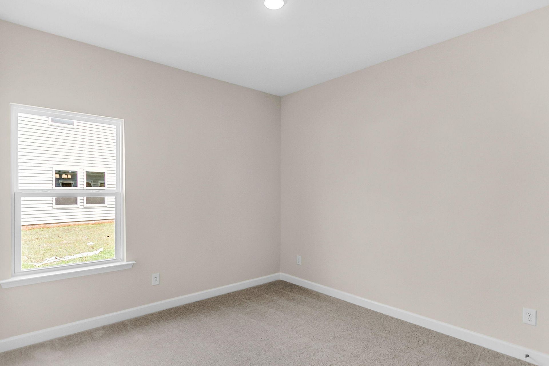 5252 Cottage Landing Drive Photo 12