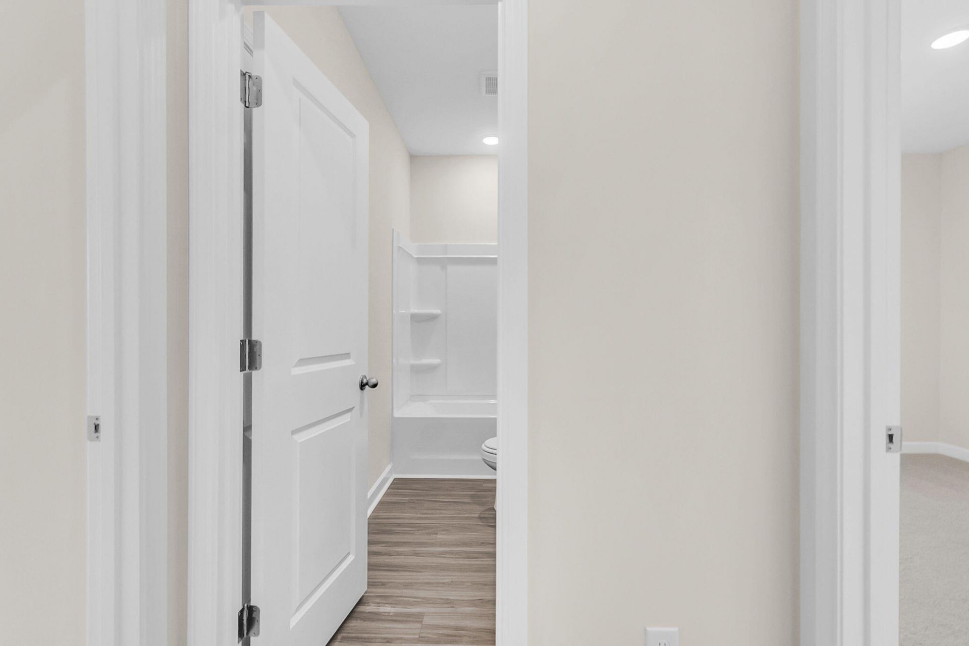 5252 Cottage Landing Drive Photo 14