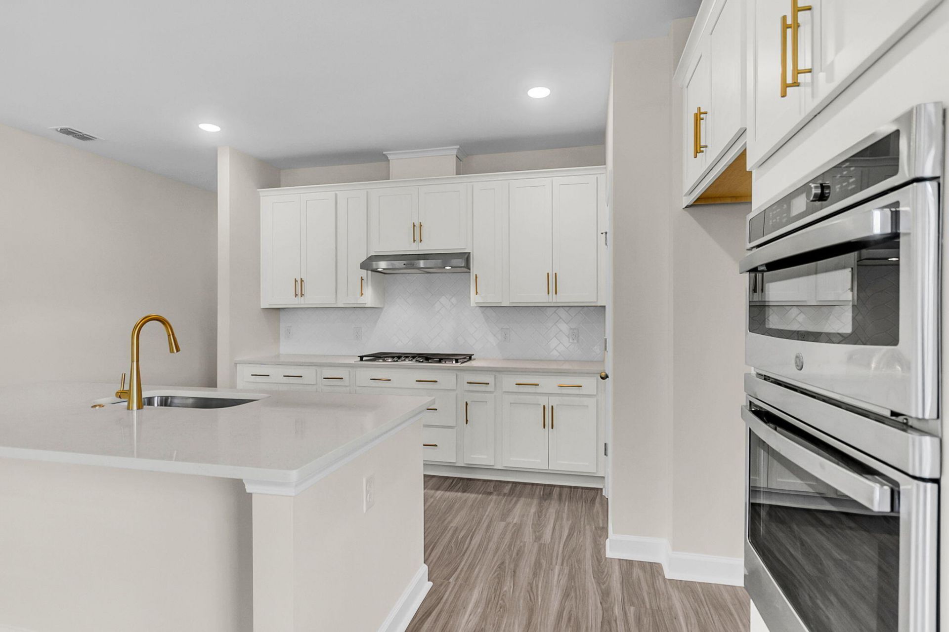 5252 Cottage Landing Drive Photo 24