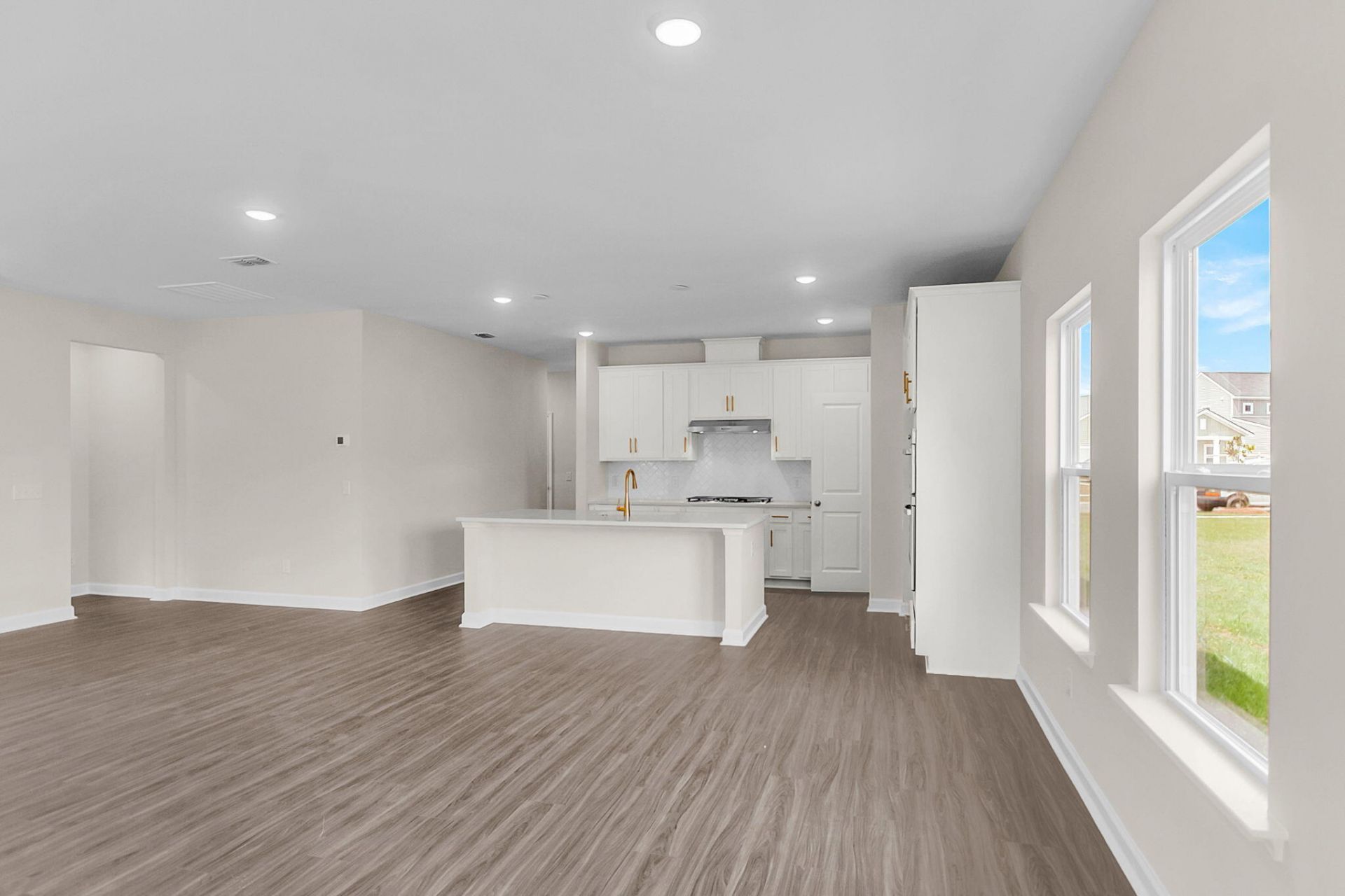 5252 Cottage Landing Drive Photo 27