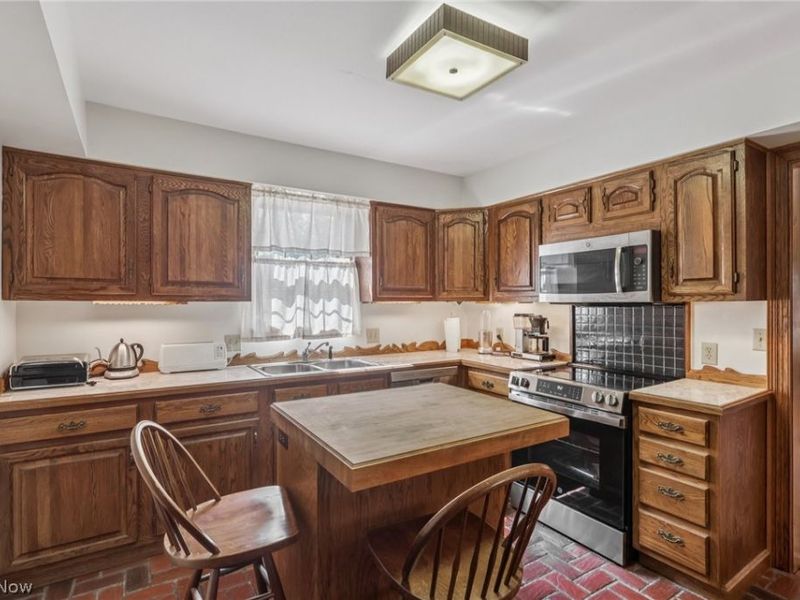 1870 Dallas Avenue , Akron, OH 44301 Photo 28