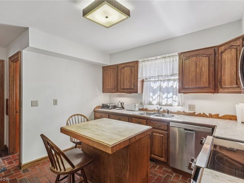 1870 Dallas Avenue, Akron, OH 44301 Photo 31