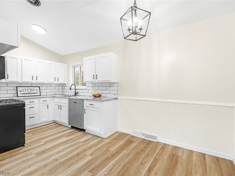 1332 Carnegie Avenue , Akron, OH 44314 Photo 4