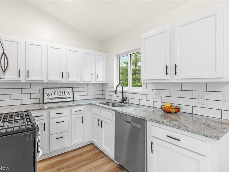 1332 Carnegie Avenue , Akron, OH 44314 Photo 6