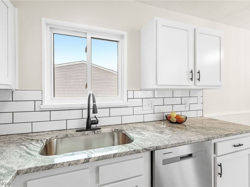 1332 Carnegie Avenue , Akron, OH 44314 Photo 8