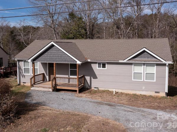 127 Hawthorne Drive, Brevard, NC 28712