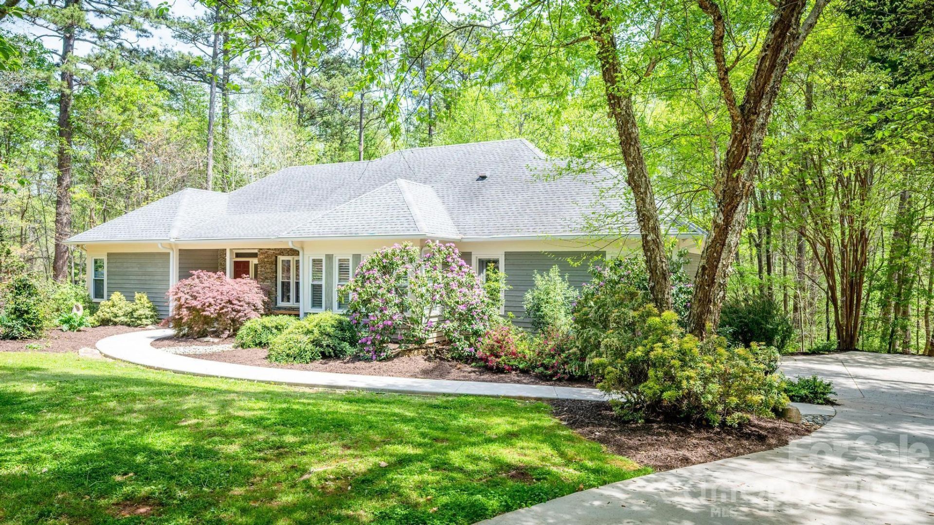 15610 Deerhaven Court, Davidson, NC 28036 Main Photo