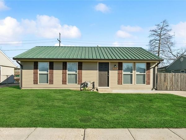 348 GERRIE Court , Avondale, LA 70094