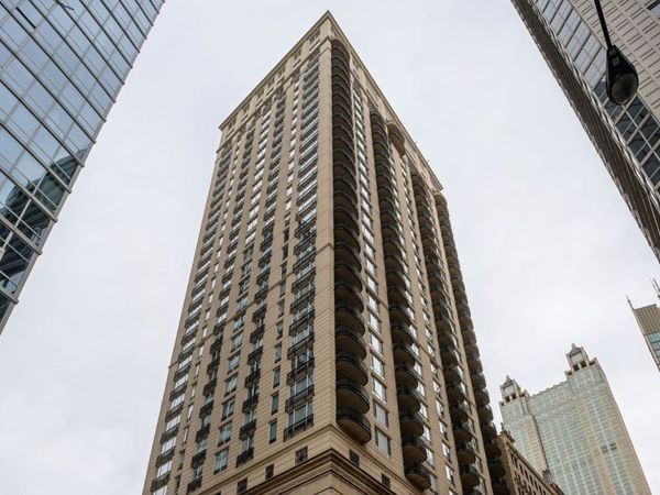 10 E Delaware Place , Unit 14A, Chicago, IL 60611