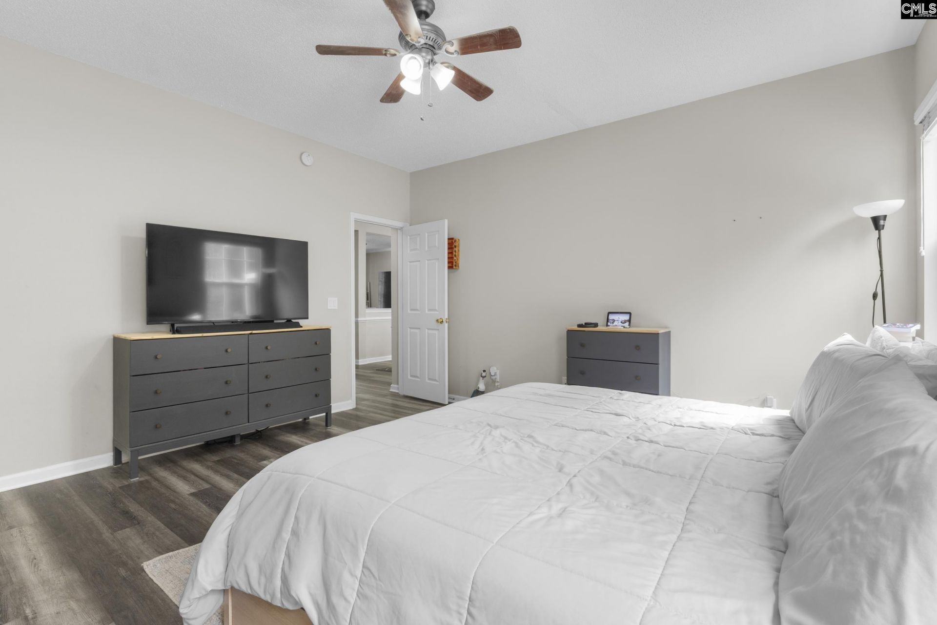 272 Bassett Loop  Photo 13