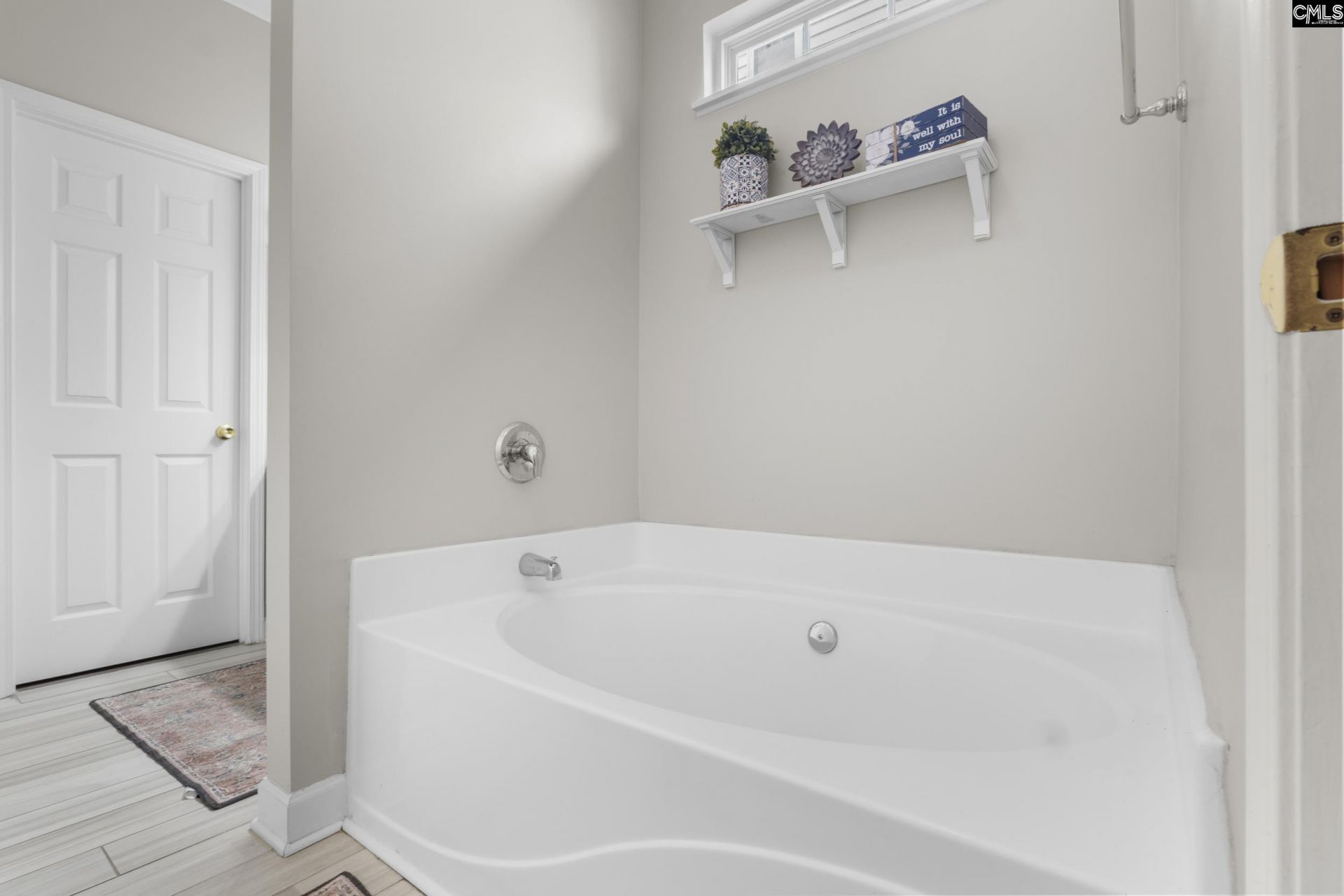 272 Bassett Loop  Photo 15