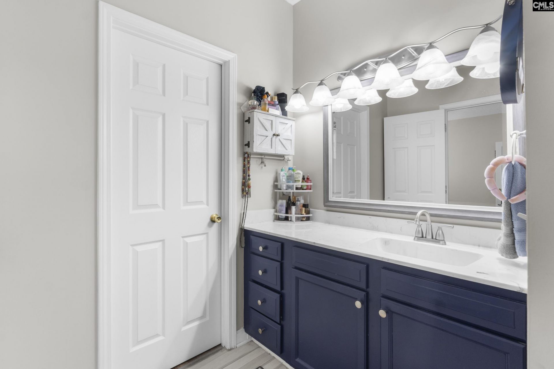 272 Bassett Loop  Photo 17