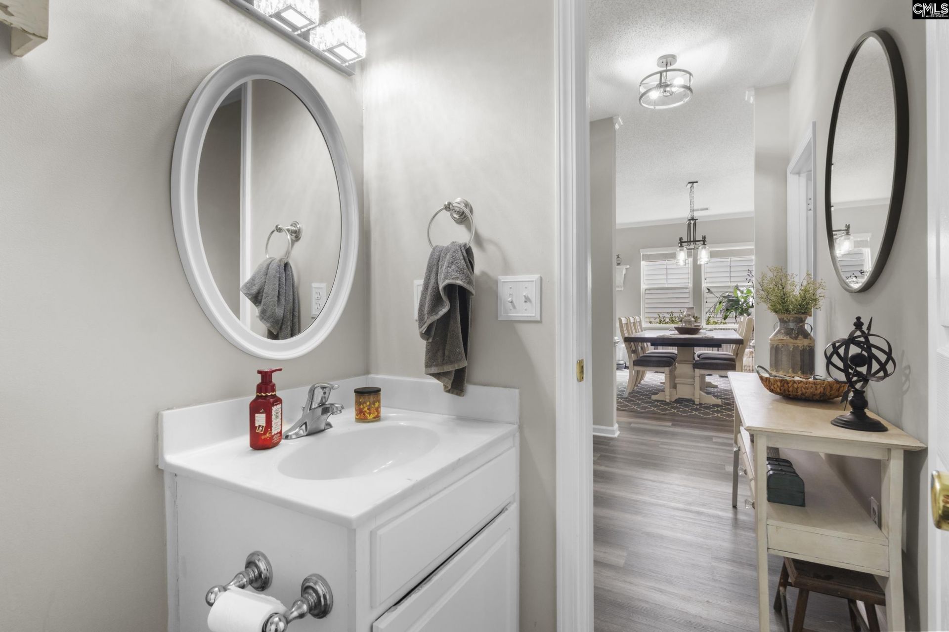 272 Bassett Loop  Photo 18