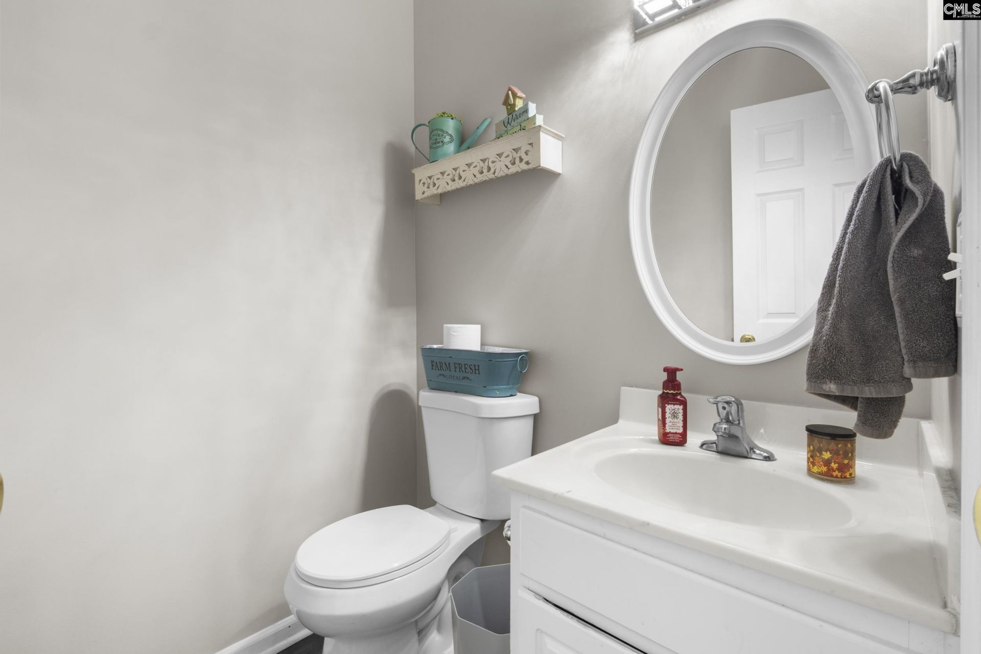 272 Bassett Loop  Photo 19