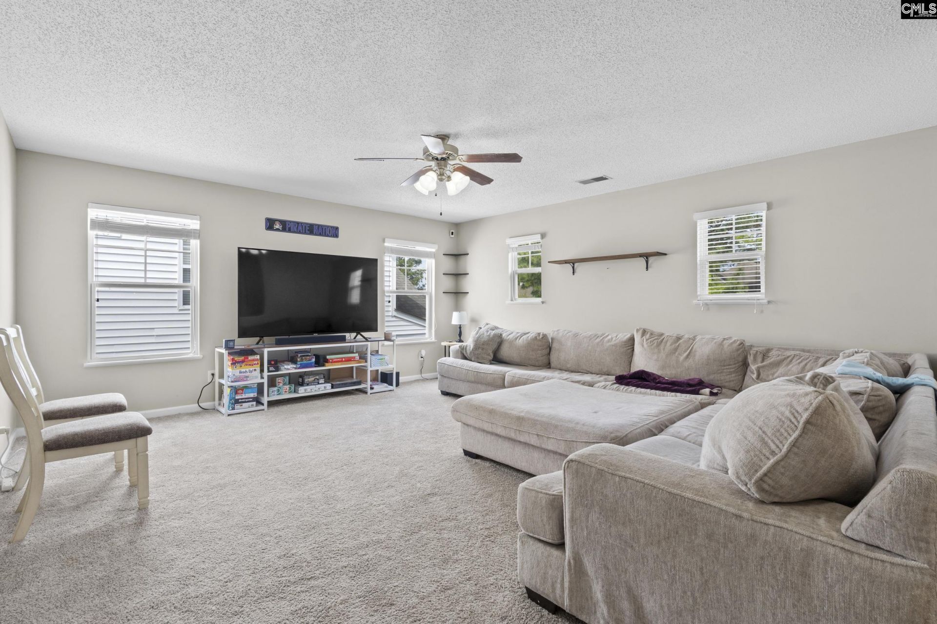 272 Bassett Loop  Photo 21