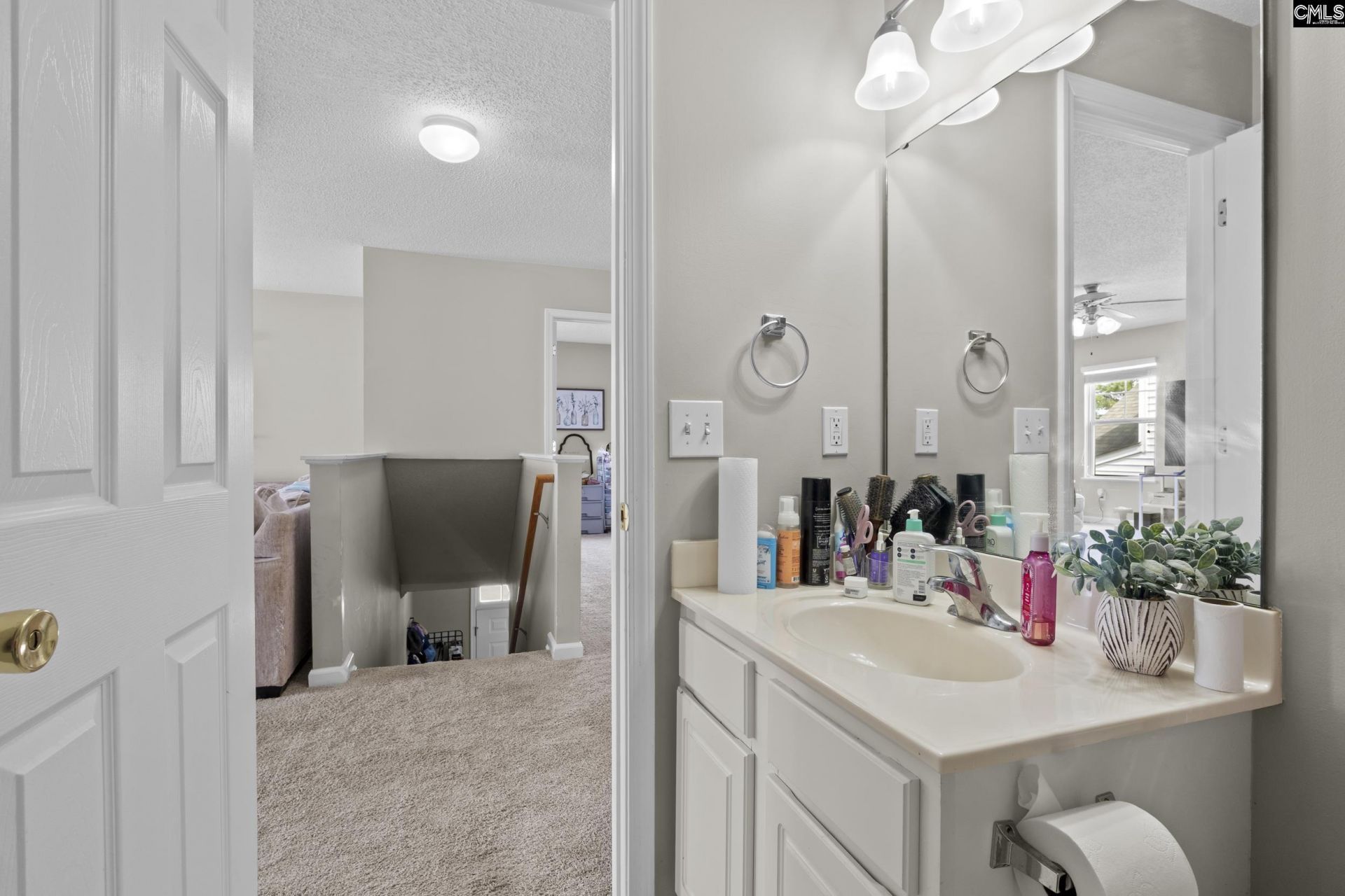 272 Bassett Loop  Photo 34