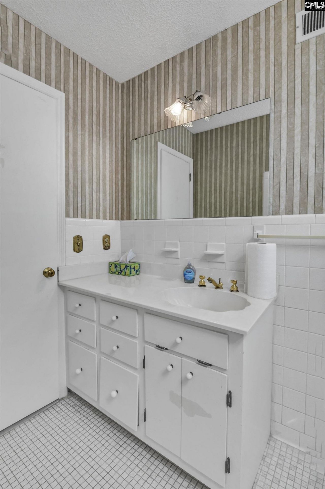 1604 Dalloz Road  Photo 27