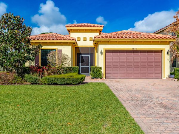 5585 40th Avenue, Vero Beach, FL 32967