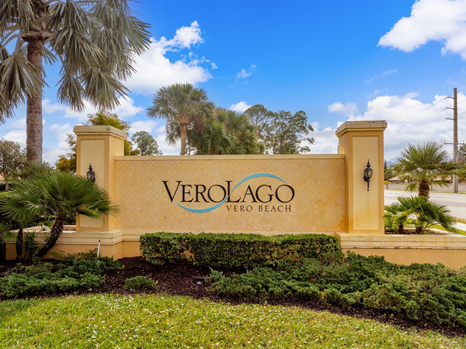 5585 40th Avenue, Vero Beach, FL 32967 Photo