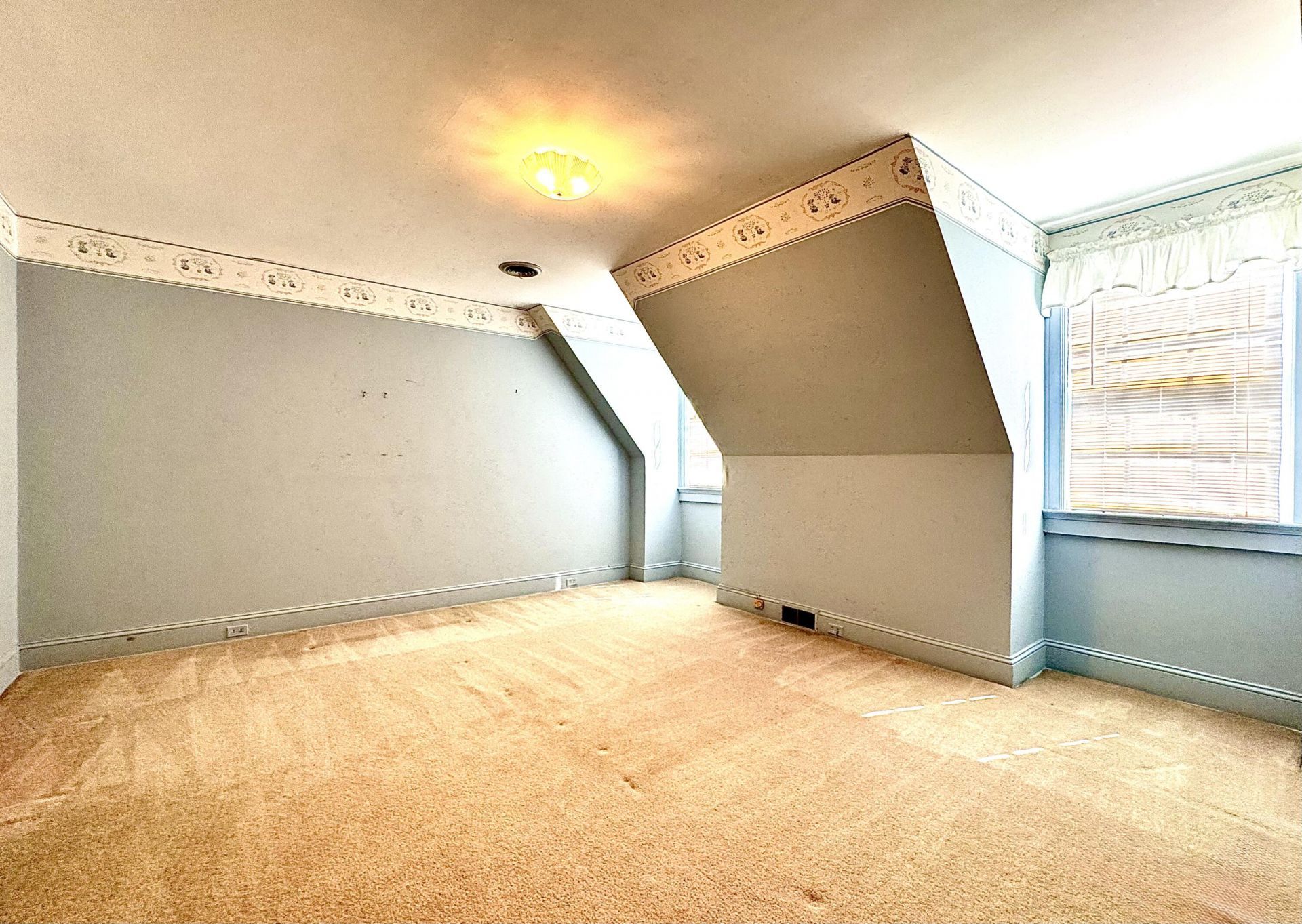 940 Ellis Avenue Photo 18