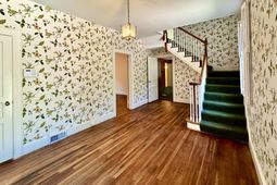 940 Ellis Avenue photo 4