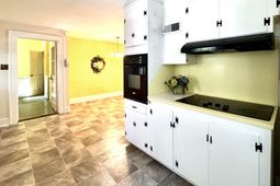 940 Ellis Avenue photo 4