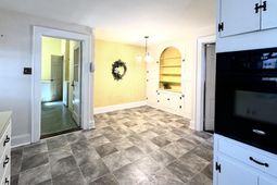 940 Ellis Avenue photo 4