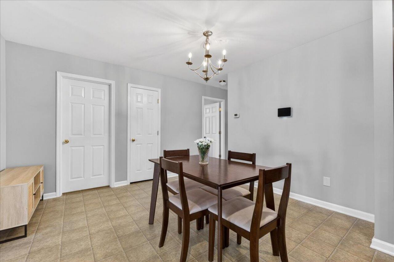 1096 Briar Rose Lane Photo 12