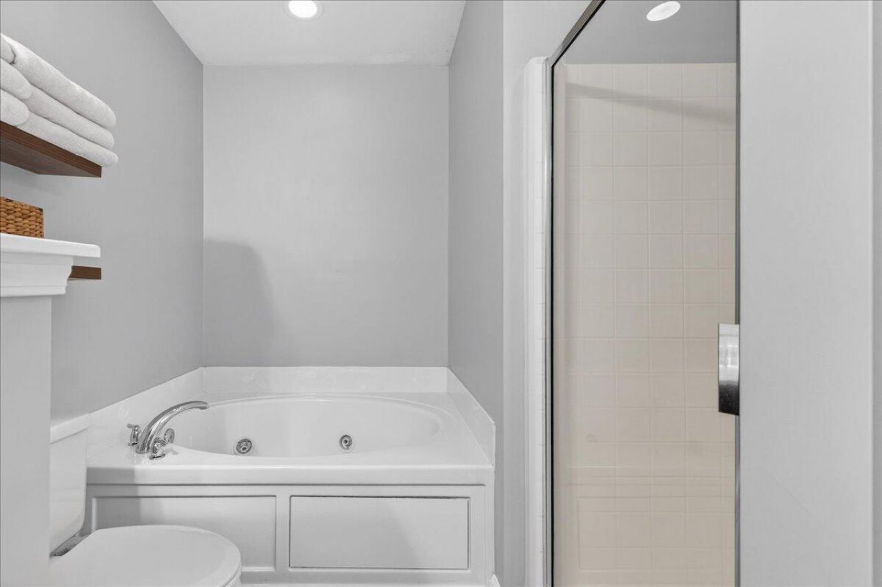 1096 Briar Rose Lane Photo 17