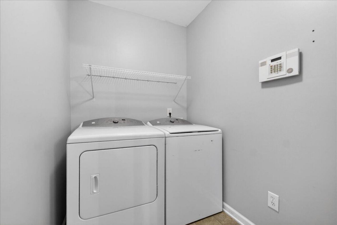 1096 Briar Rose Lane Photo 23