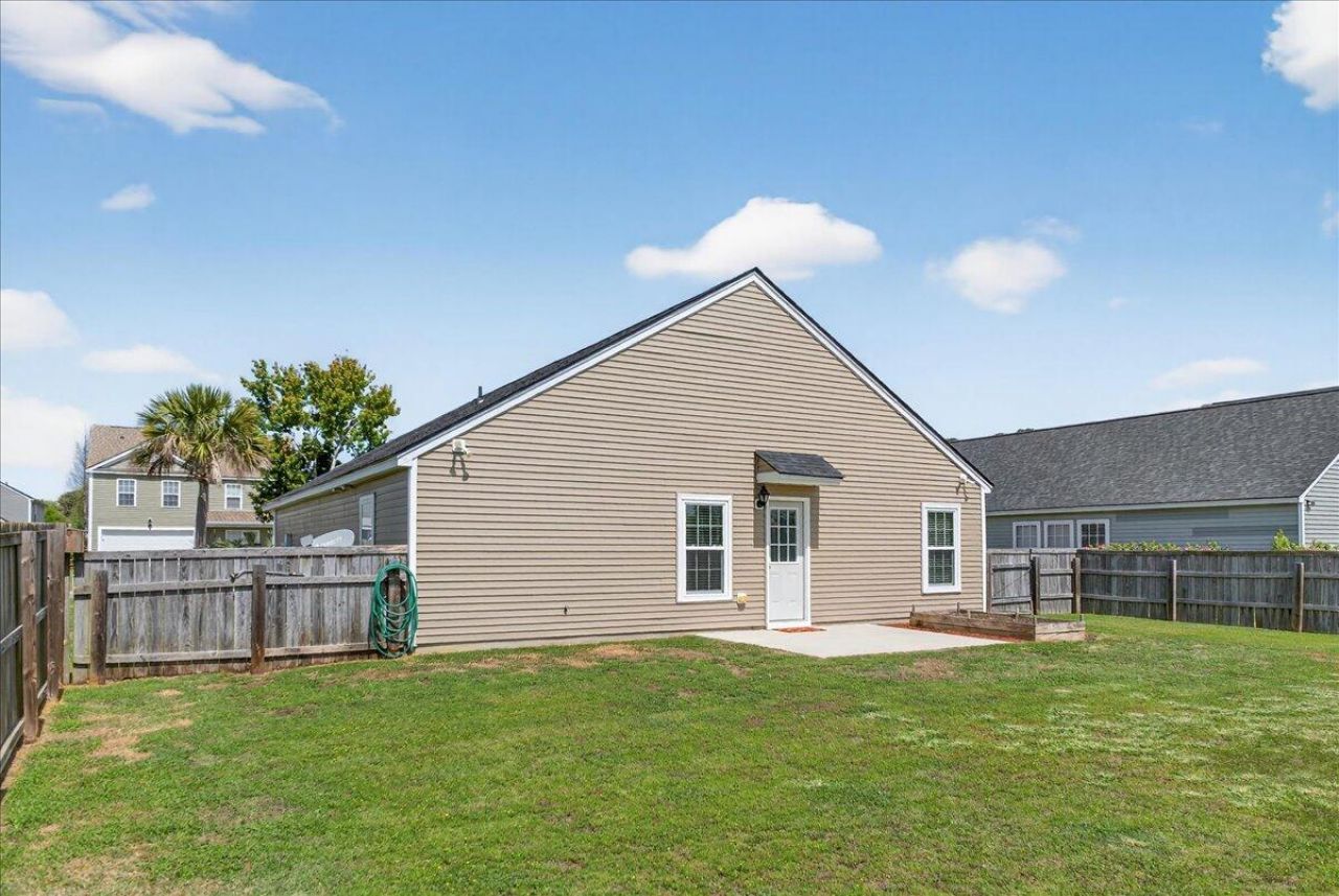 1096 Briar Rose Lane Photo 26