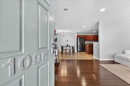 1096 Briar Rose Lane photo 4