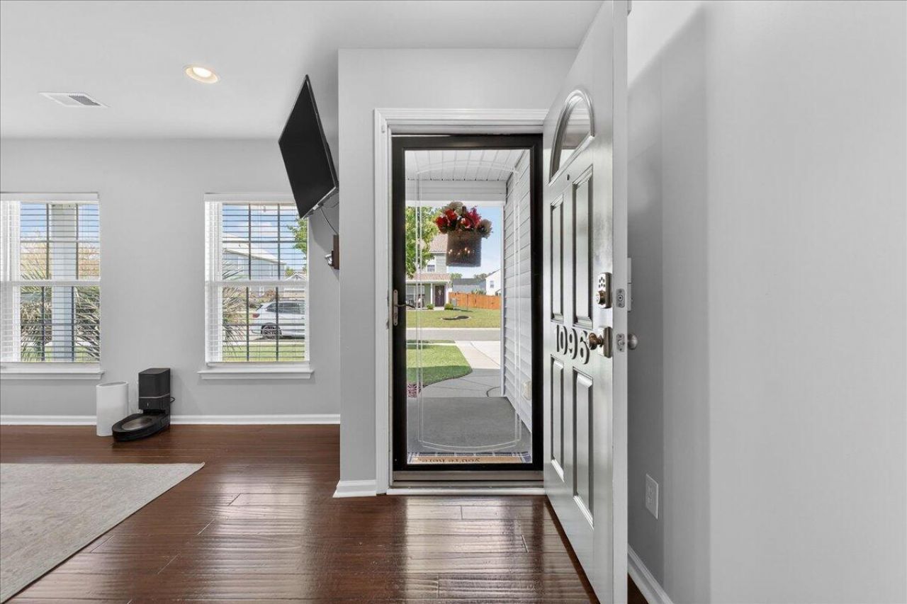 1096 Briar Rose Lane Photo 5