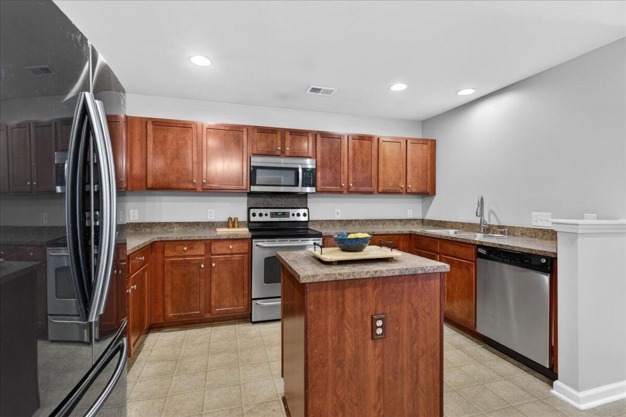 1096 Briar Rose Lane Photo 8