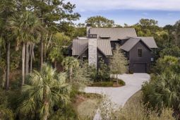 435 Fountain Grass Lane photo 4