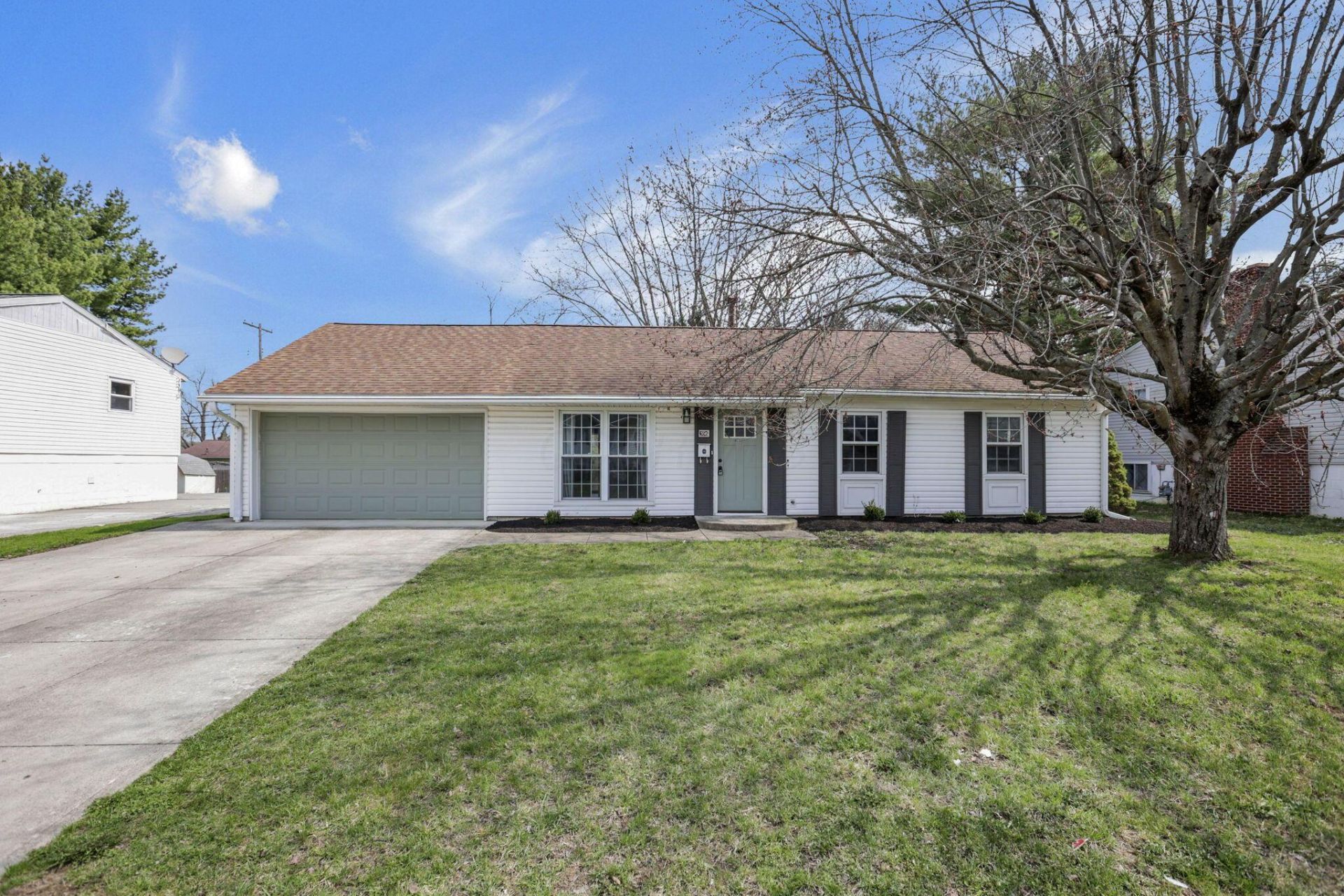 396 Lincolnshire Road, Columbus, OH 43230 Main Photo