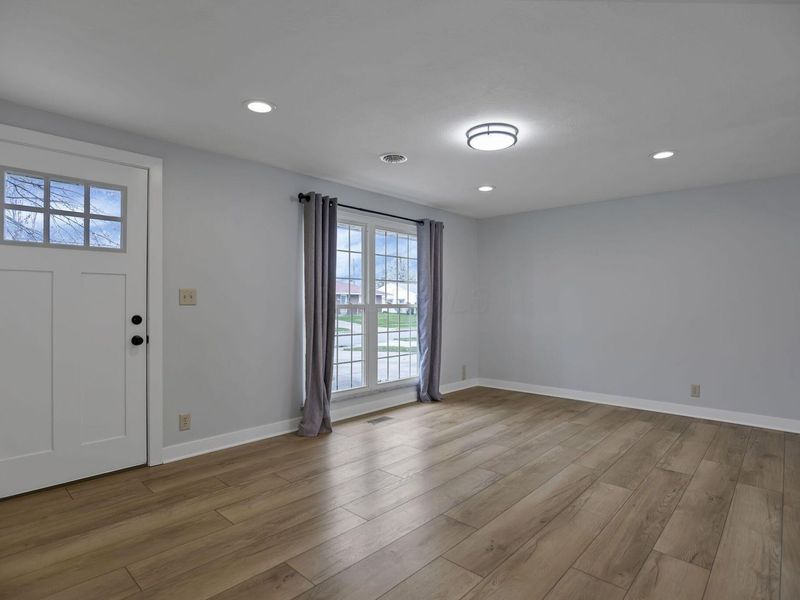 396 Lincolnshire Road, Columbus, OH 43230 Photo 10