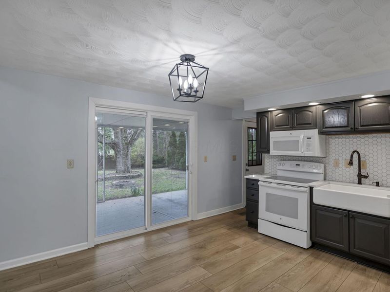 396 Lincolnshire Road, Columbus, OH 43230 Photo 11